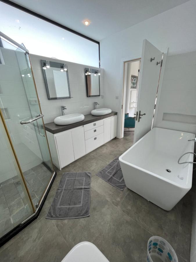 Villa Moderne A Trou Aux Biches Luaran gambar